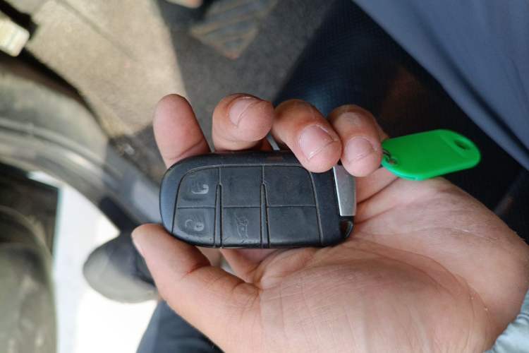 Used Jeep Grand Cherokee 2015 3.0L Elite Navigation Edition Vehicle Key
