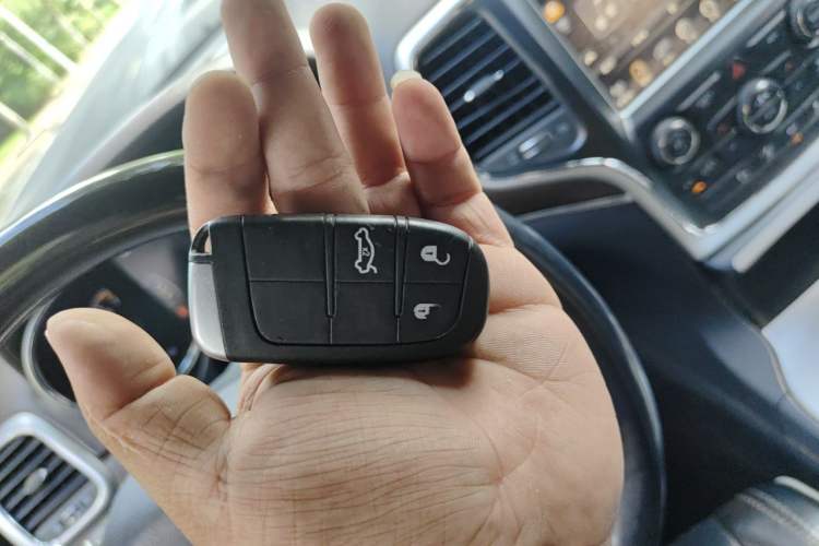Used Jeep Grand Cherokee 2015 3.6L Elite Navigation Edition Vehicle Key