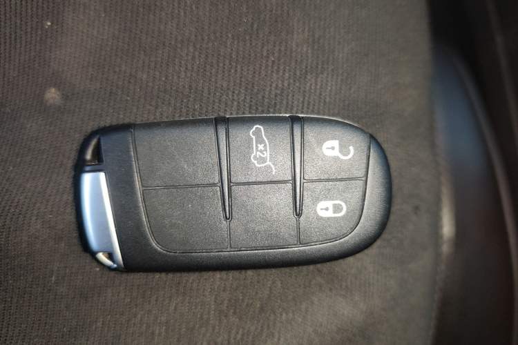 Used Jeep Grand Cherokee 2015 3.6L Flagship Prestige Edition Vehicle Key
