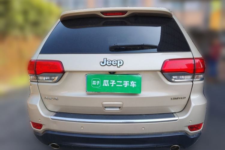 Used Jeep Grand Cherokee 2015 3.0L Elite Navigation Edition Rear