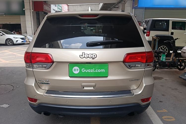Used Jeep Grand Cherokee 2015 3.0TD Diesel Elite Navigation Edition Rear