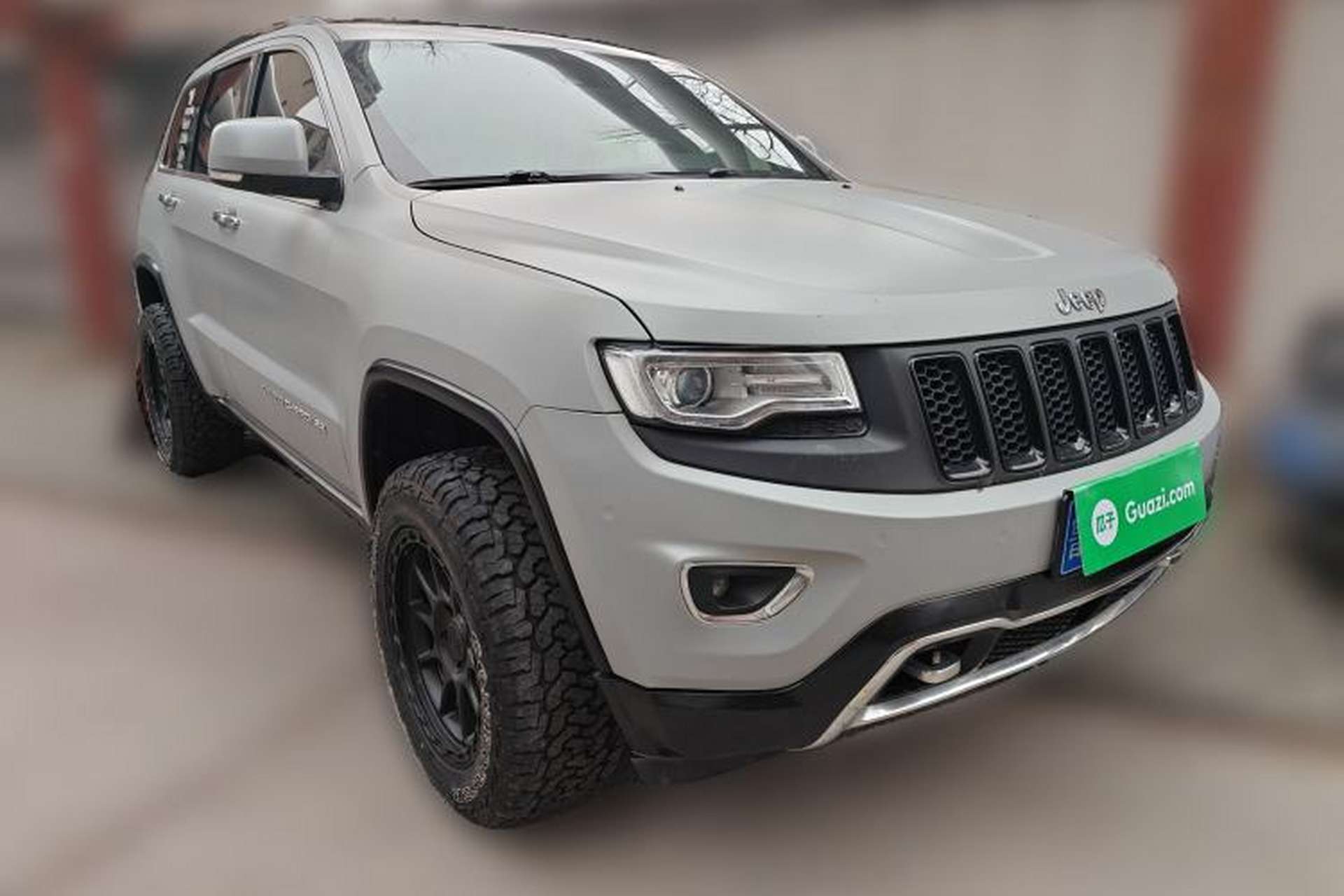 Used Jeep Grand Cherokee 2015 3.6L Luxury Navigation Edition Front Right 45 Deg