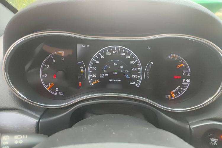 Used Jeep Grand Cherokee 2015 3.0TD Diesel Comfort Navigation Edition Instrument Cluster
