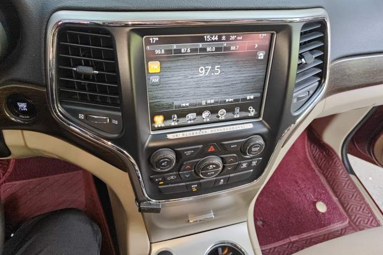 Used Jeep Grand Cherokee  Audio And AC Panel