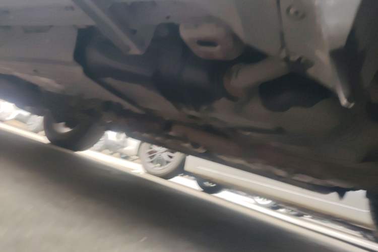 Used Jeep Grand Cherokee 2015 3.0TD Diesel Elite Navigation Edition Chassis Rear Left