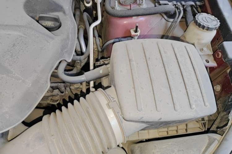 Used Jeep Grand Cherokee  Engine Bay Left