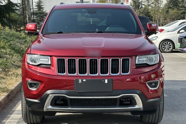 Used Jeep Grand Cherokee 2015 3.0L Comfort Navigation Edition Exterior 3