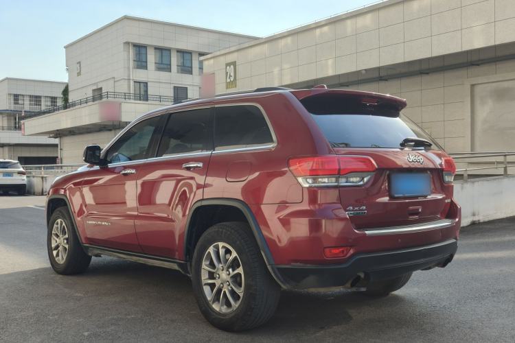 Used Jeep Grand Cherokee 2015 3.0TD Diesel Elite Navigation Edition Exterior 6