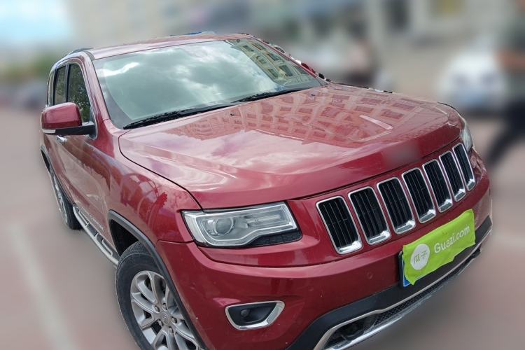 Used Jeep Grand Cherokee 2015 3.0L Comfort Navigation Edition Front Right 45 Deg