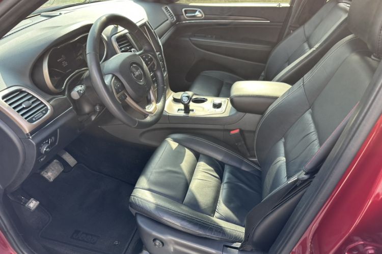 Used Jeep Grand Cherokee 2015 3.0L Comfort Navigation Edition Left Front Seat