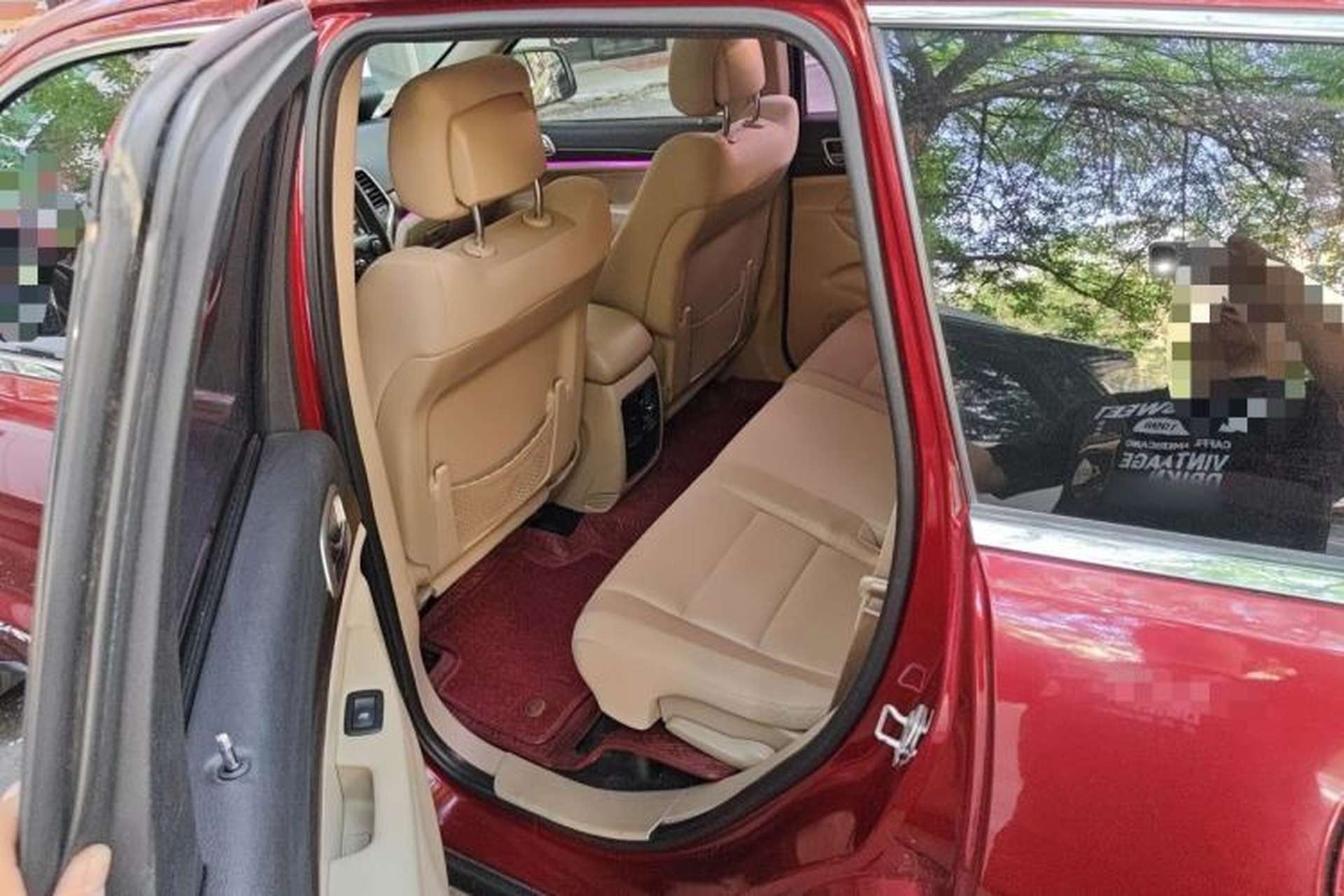 Used Jeep Grand Cherokee  Left Rear Seat
