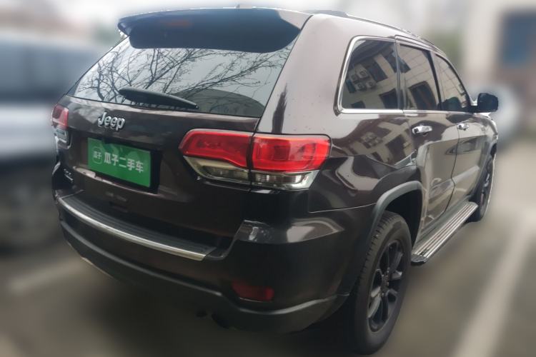 Used Jeep Grand Cherokee 2015 3.0TD Diesel Elite Navigation Edition Rear Right 45 Deg