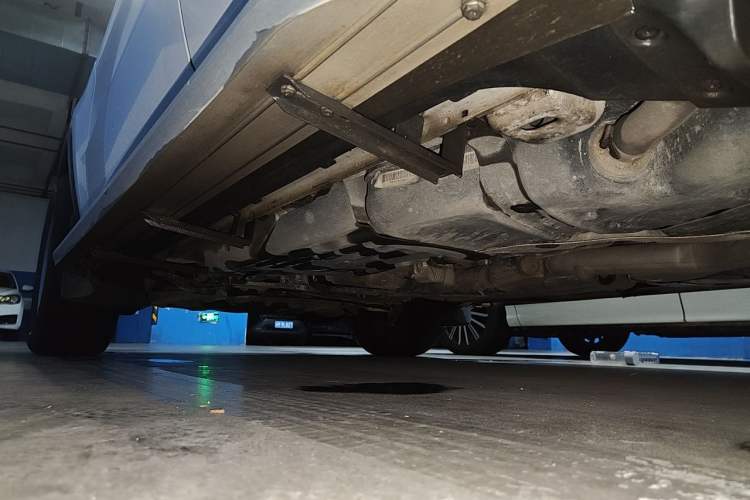 Used Jeep Grand Cherokee 2015 3.0TD Diesel Elite Navigation Edition Chassis Rear Left