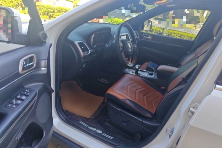 Used Jeep Grand Cherokee 2015 3.0TD Diesel Elite Navigation Edition Driver Seat