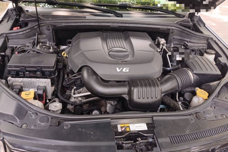 Used Jeep Grand Cherokee 2015 3.0L Comfort Navigation Edition Engine Bay