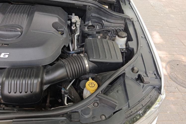 Used Jeep Grand Cherokee 2015 3.0L Comfort Navigation Edition Engine Bay Left