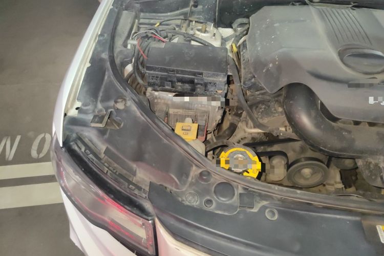 Used Jeep Grand Cherokee 2015 3.6L Elite Navigation Edition Engine Bay Right