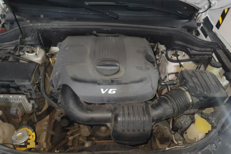 Used Jeep Grand Cherokee 2015 3.6L Elite Navigation Edition Engine Bay