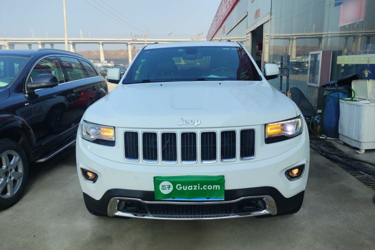 Used Jeep Grand Cherokee 2015 3.0L Elite Navigation Edition Front