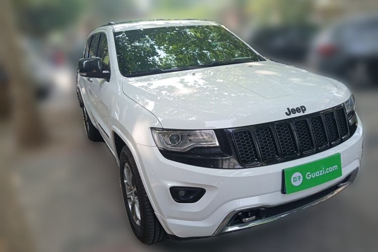 Used Jeep Grand Cherokee 2015 3.0L Comfort Navigation Edition Front Right 45 Deg