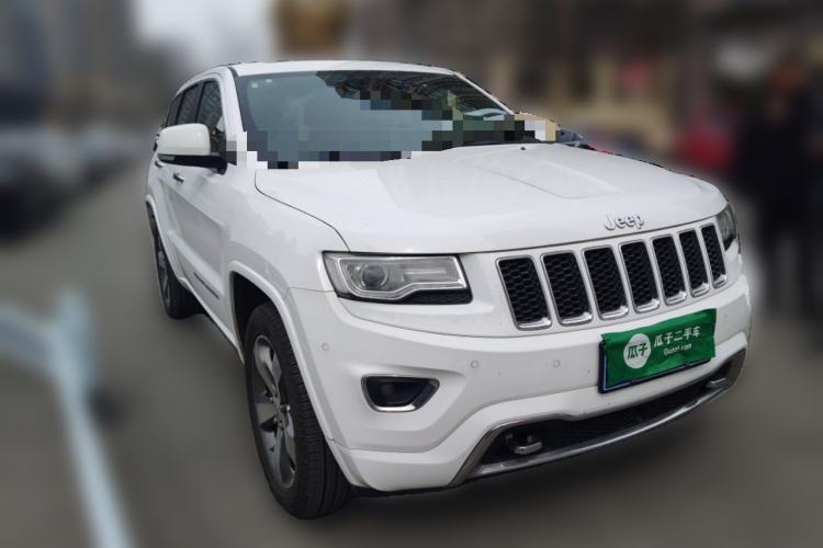 Used Jeep Grand Cherokee 2015 3.6L Luxury Navigation Edition Front Right 45 Deg