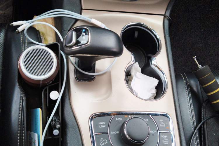 Used Jeep Grand Cherokee 2015 3.0L Elite Navigation Edition Gear Lever