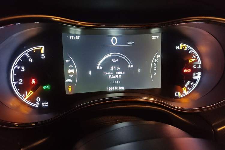 Used Jeep Grand Cherokee 2015 3.0TD Diesel Elite Navigation Edition Instrument Cluster