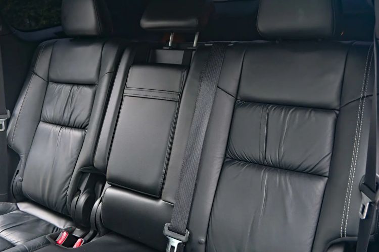 Used Jeep Grand Cherokee 2015 3.0L Comfort Navigation Edition Interior 3