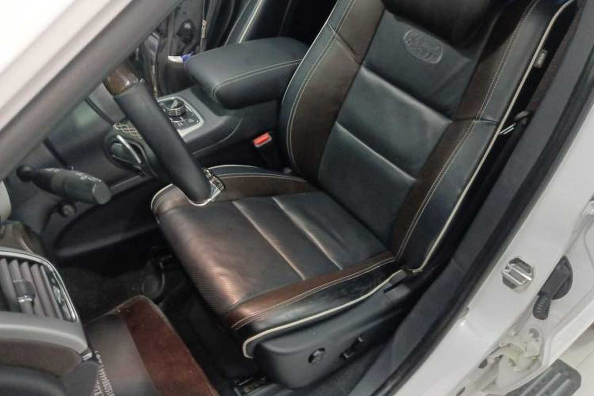 Used Jeep Grand Cherokee 2015 3.6L Luxury Navigation Edition Left Front Seat