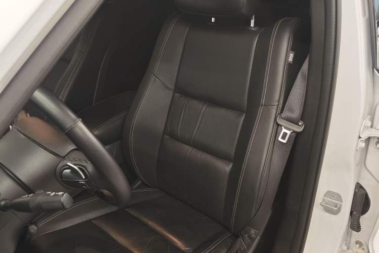 Used Jeep Grand Cherokee 2015 3.0L Comfort Navigation Edition Left Front Seat