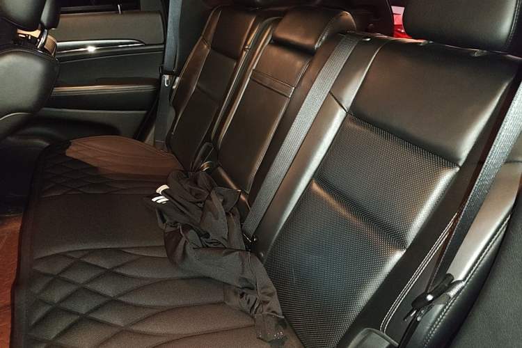 Used Jeep Grand Cherokee 2015 3.0TD Diesel Elite Navigation Edition Left Rear Seat
