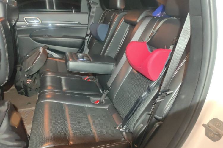 Used Jeep Grand Cherokee 2015 3.6L Elite Navigation Edition Left Rear Seat