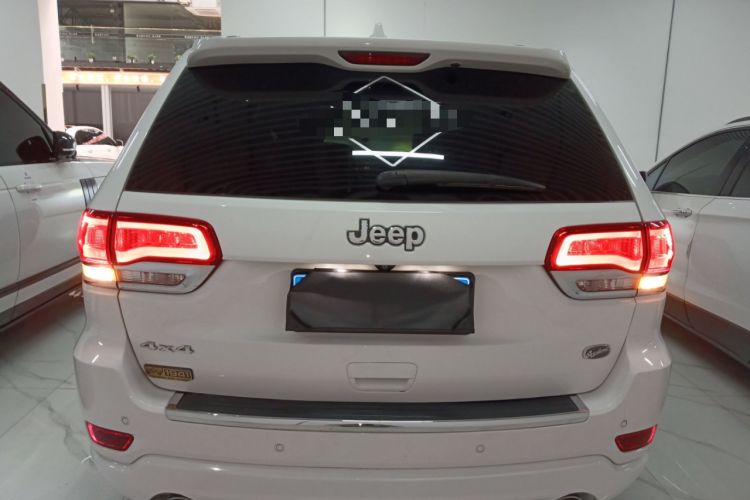 Used Jeep Grand Cherokee 2015 3.6L Luxury Navigation Edition Rear