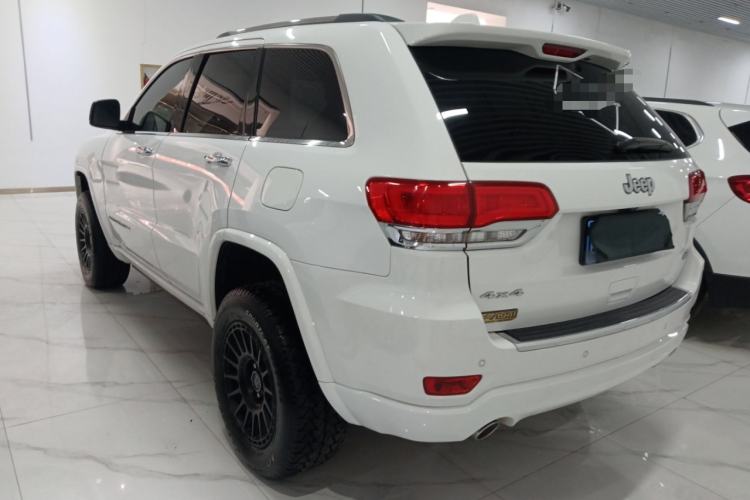 Used Jeep Grand Cherokee 2015 3.6L Luxury Navigation Edition Rear Left 45 Deg