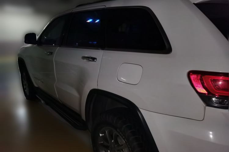 Used Jeep Grand Cherokee 2015 3.0L Elite Navigation Edition Rear Left 45 Deg