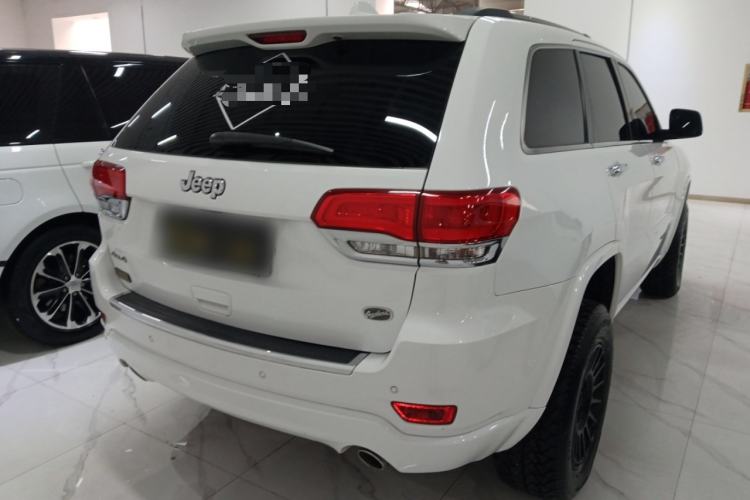 Used Jeep Grand Cherokee 2015 3.6L Luxury Navigation Edition Rear Right 45 Deg