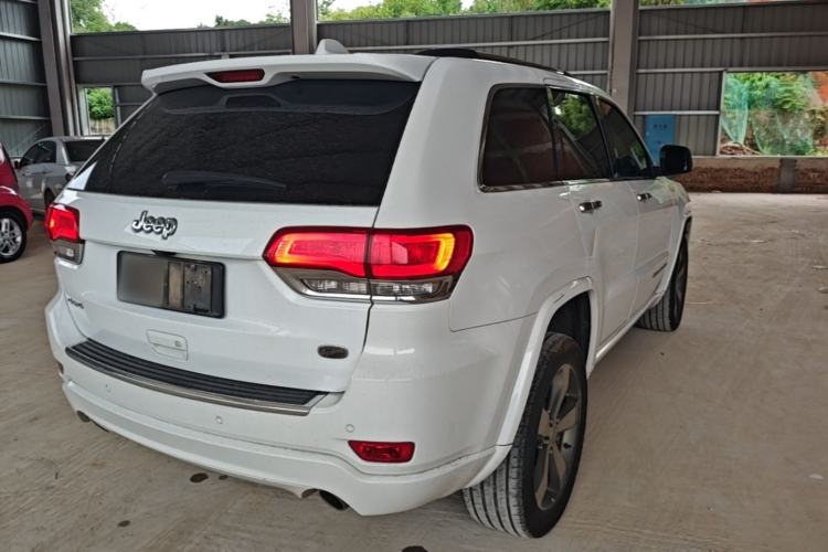 Used Jeep Grand Cherokee 2015 3.6L Luxury Navigation Edition Rear Right 45 Deg