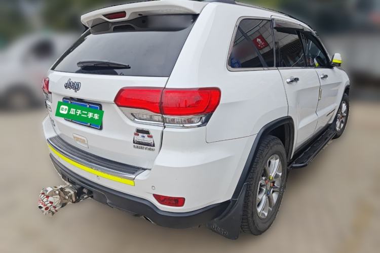Used Jeep Grand Cherokee 2015 3.0TD Diesel Comfort Navigation Edition Rear Right 45 Deg