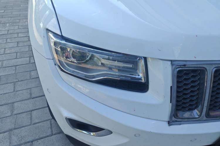 Used Jeep Grand Cherokee 2015 3.0TD Diesel Elite Navigation Edition Right Front Headlight
