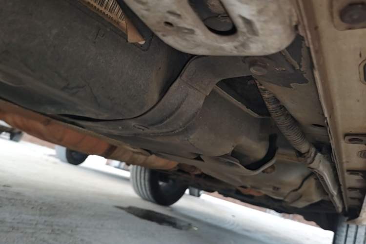 Used Jeep Grand Cherokee 2015 3.6L Luxury Navigation Edition Right Side Sill