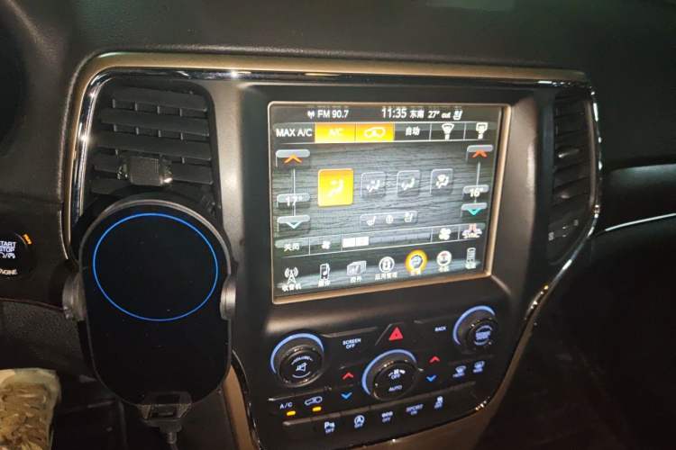 Used Jeep Grand Cherokee 2016 3.0L Elite Navigation Edition Audio And AC Panel