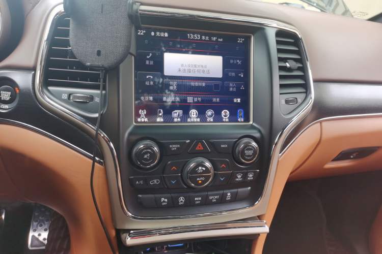 Used Jeep Grand Cherokee 2016 3.0L Comfort Navigation Edition Audio And AC Panel
