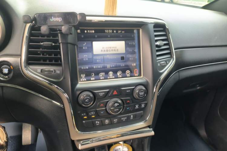 Used Jeep Grand Cherokee 2016 3.0L Elite Navigation Edition Audio And AC Panel