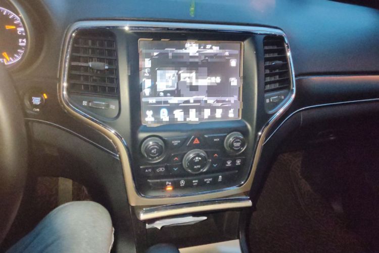 Used Jeep Grand Cherokee 2016 3.0L Elite Navigation Edition Audio And AC Panel