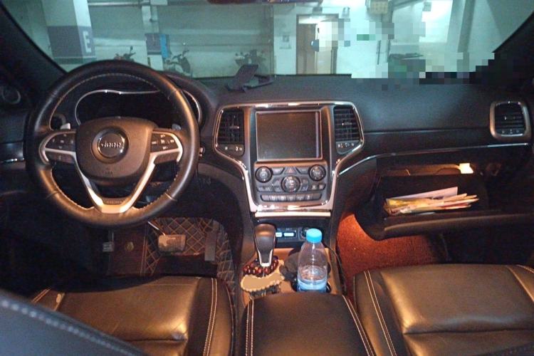 Used Jeep Grand Cherokee 2016 3.0L Comfort Navigation Edition Center Console