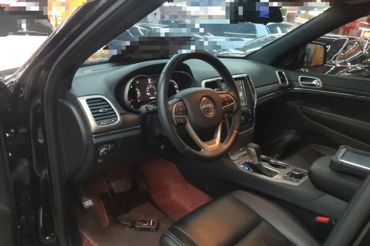 Used Jeep Grand Cherokee 2016 3.0L Comfort Navigation Edition Center Console