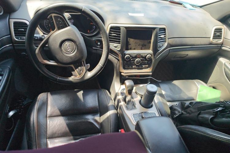 Used Jeep Grand Cherokee 2016 3.0L Elite Navigation Edition Center Console