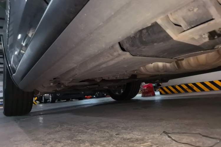 Used Jeep Grand Cherokee 2016 3.0L Comfort Navigation Edition Chassis Rear Left