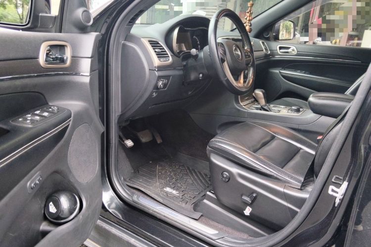 Used Jeep Grand Cherokee 2016 3.0L Comfort Navigation Edition Driver Seat