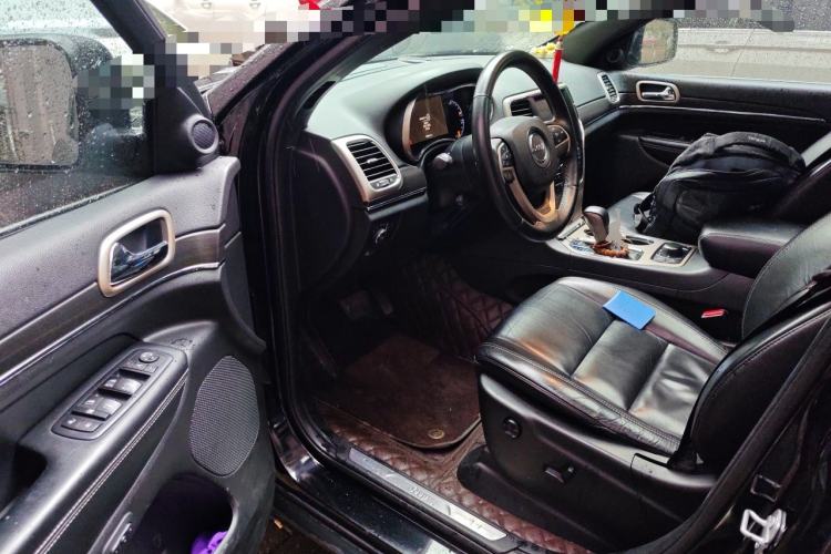 Used Jeep Grand Cherokee 2016 3.0L Comfort Navigation Edition Driver Seat
